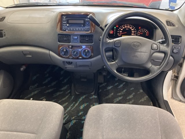 TOYOTA RAUM