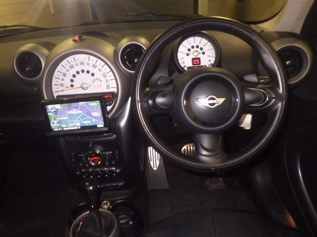MINI CROSSOVER