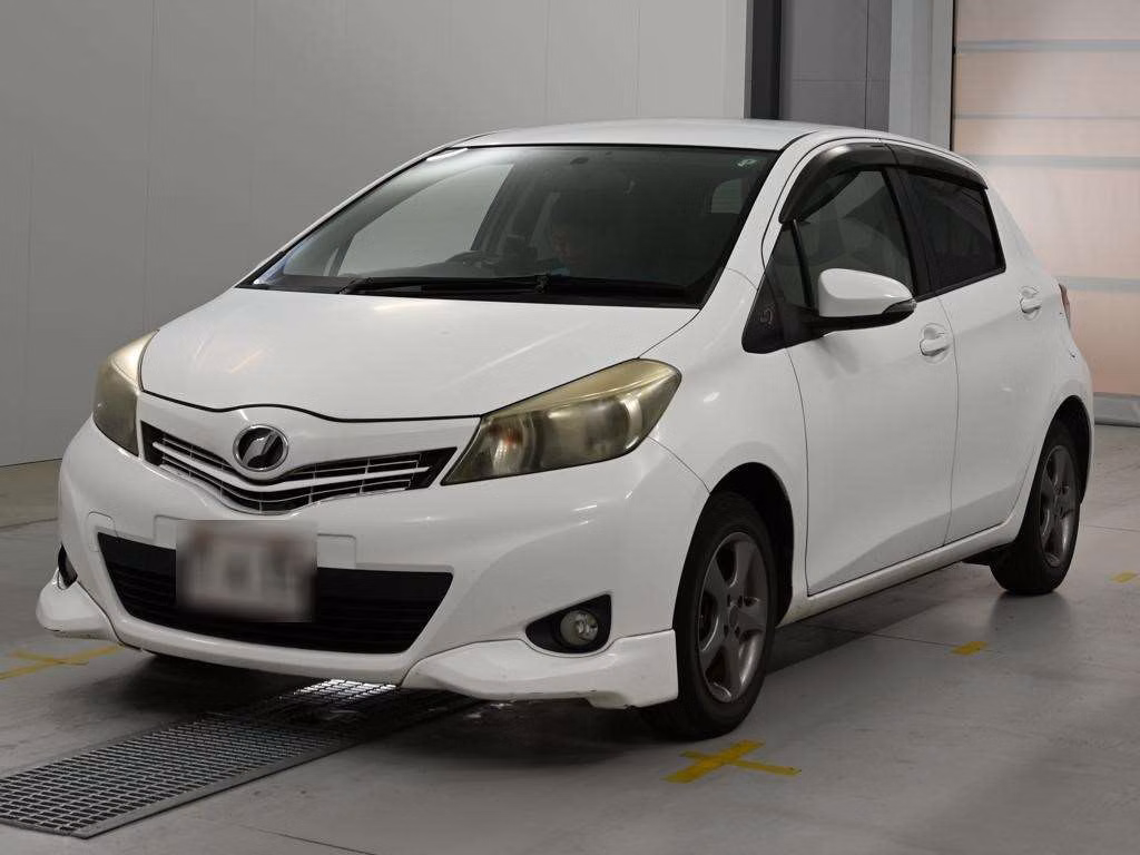 TOYOTA VITZ