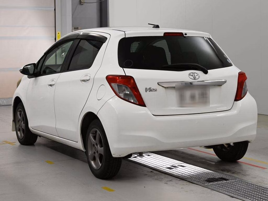 TOYOTA VITZ