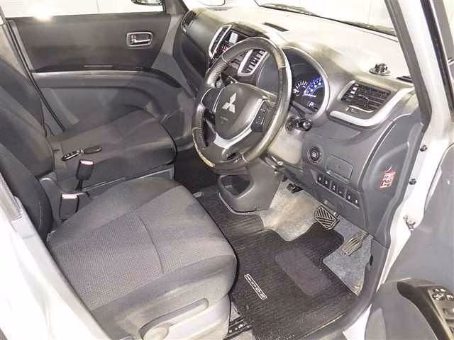 MITSUBISHI DELICA D:2