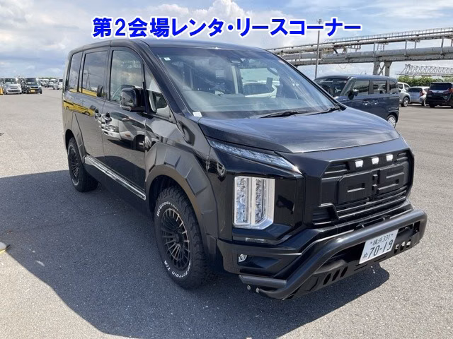 MITSUBISHI DELICA D:5