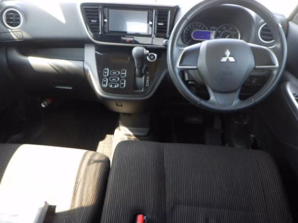 MITSUBISHI EK SPACE
