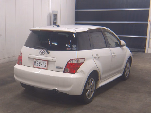 TOYOTA IST