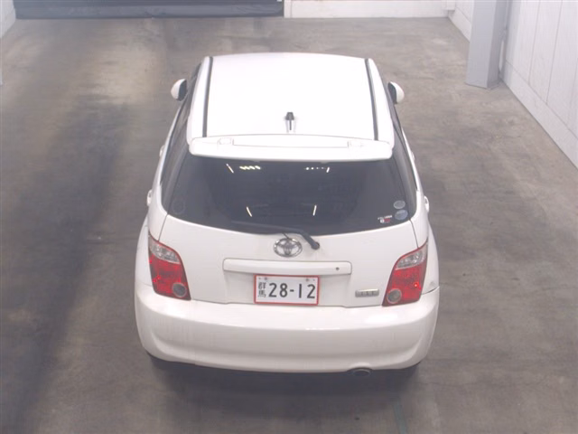 TOYOTA IST
