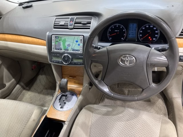 TOYOTA PREMIO