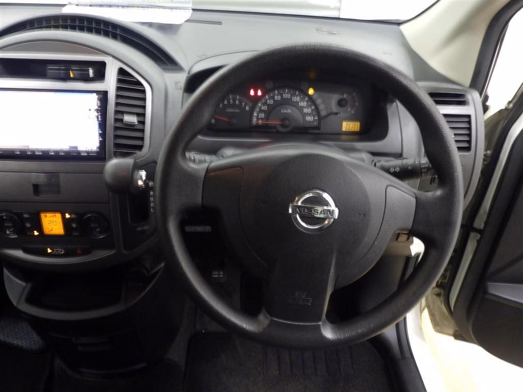 NISSAN LAFESTA