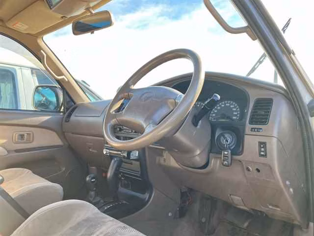 TOYOTA HILUX SURF