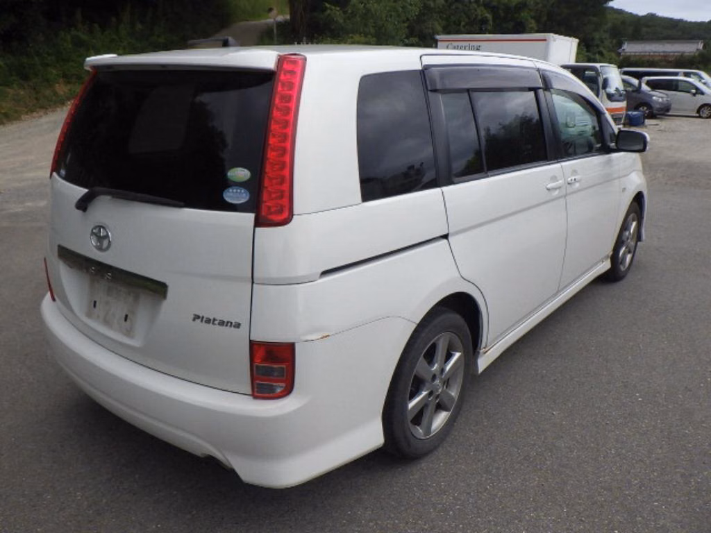 TOYOTA ISIS