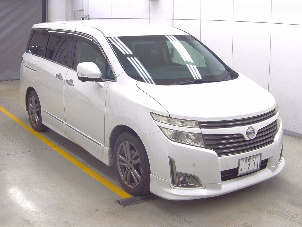 NISSAN ELGRAND