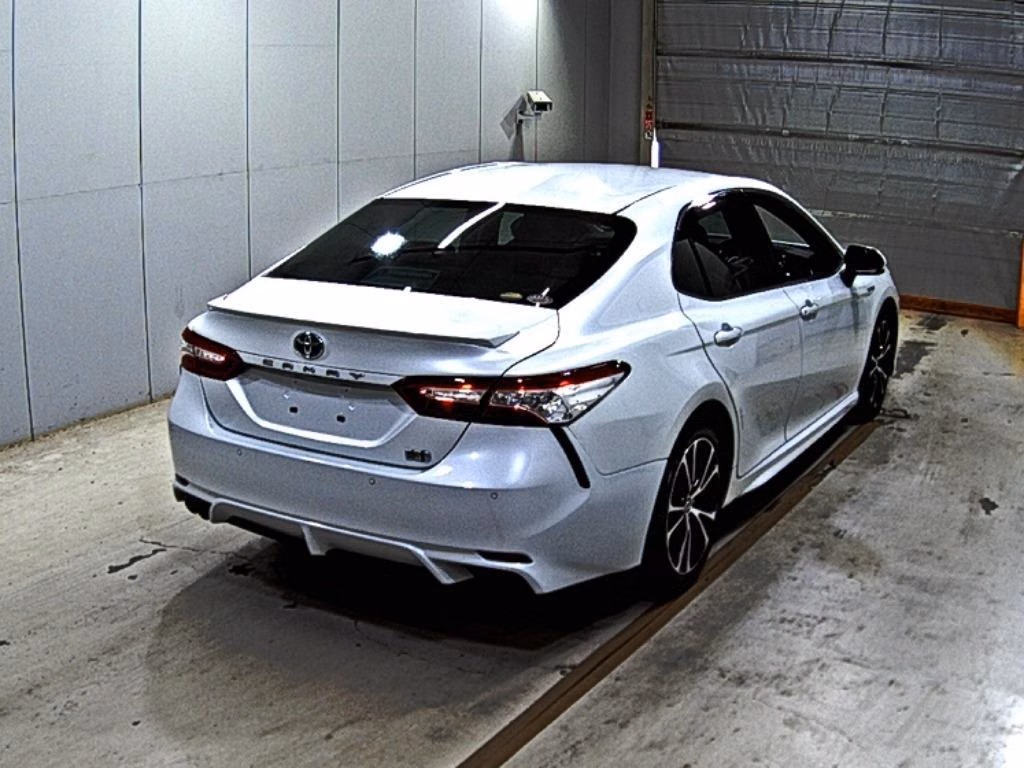 TOYOTA CAMRY