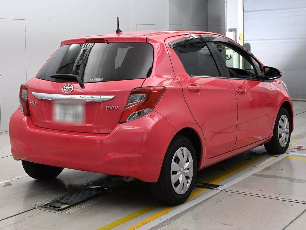 TOYOTA VITZ