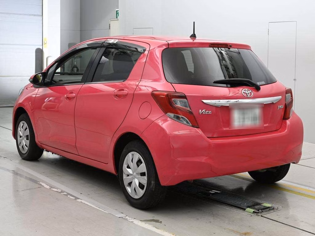 TOYOTA VITZ