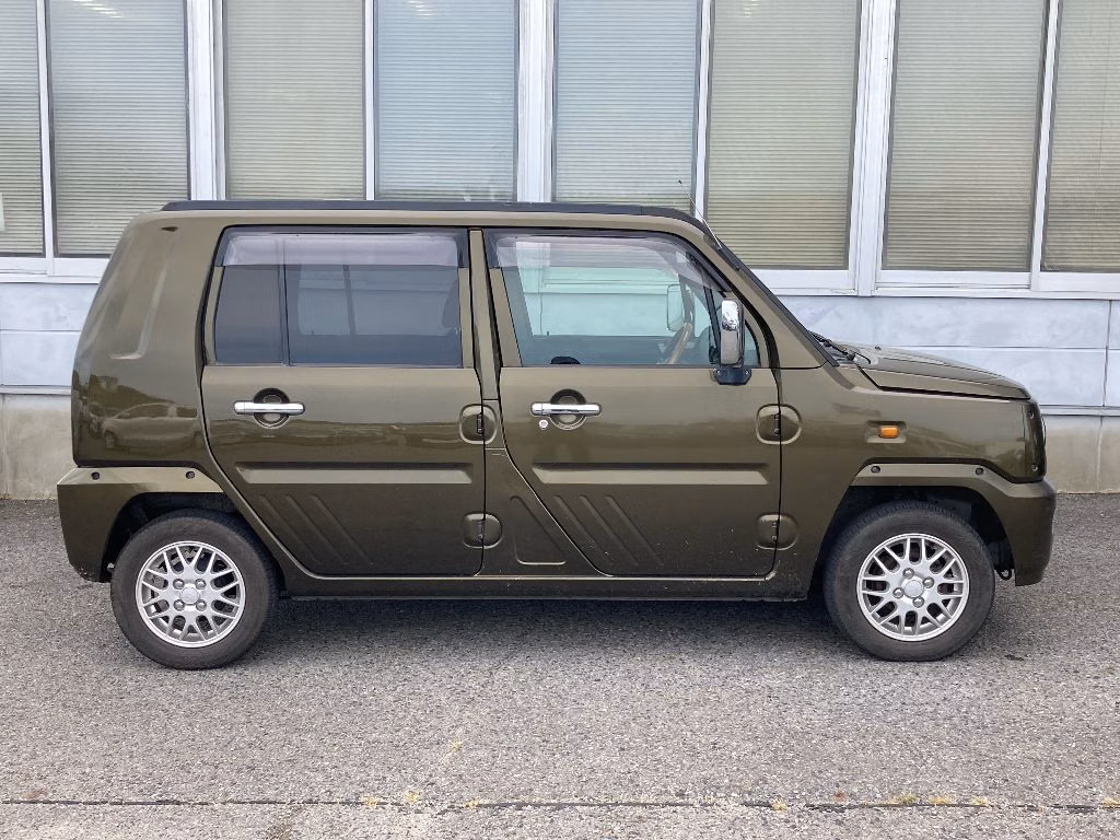 DAIHATSU NAKED