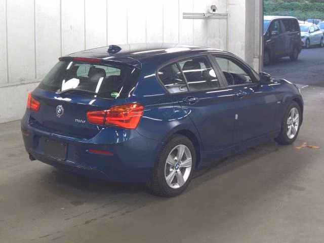BMW 1-SERIES