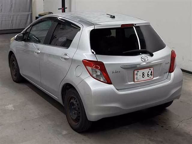TOYOTA VITZ
