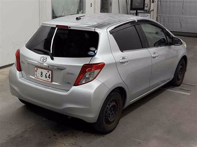 TOYOTA VITZ