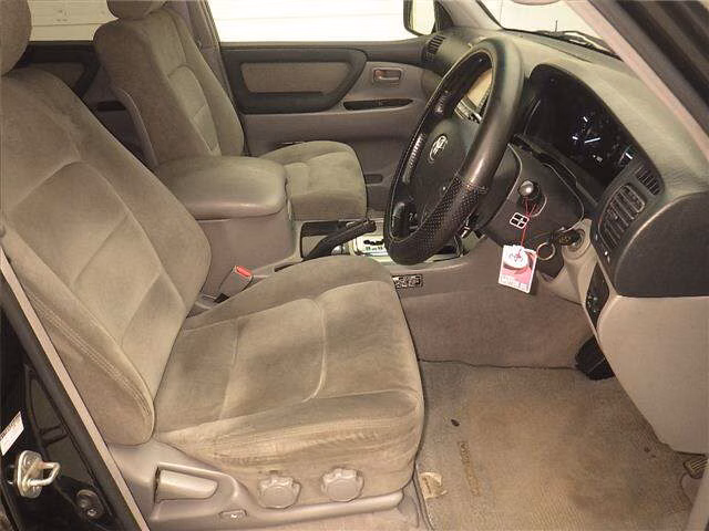TOYOTA LAND CRUISER