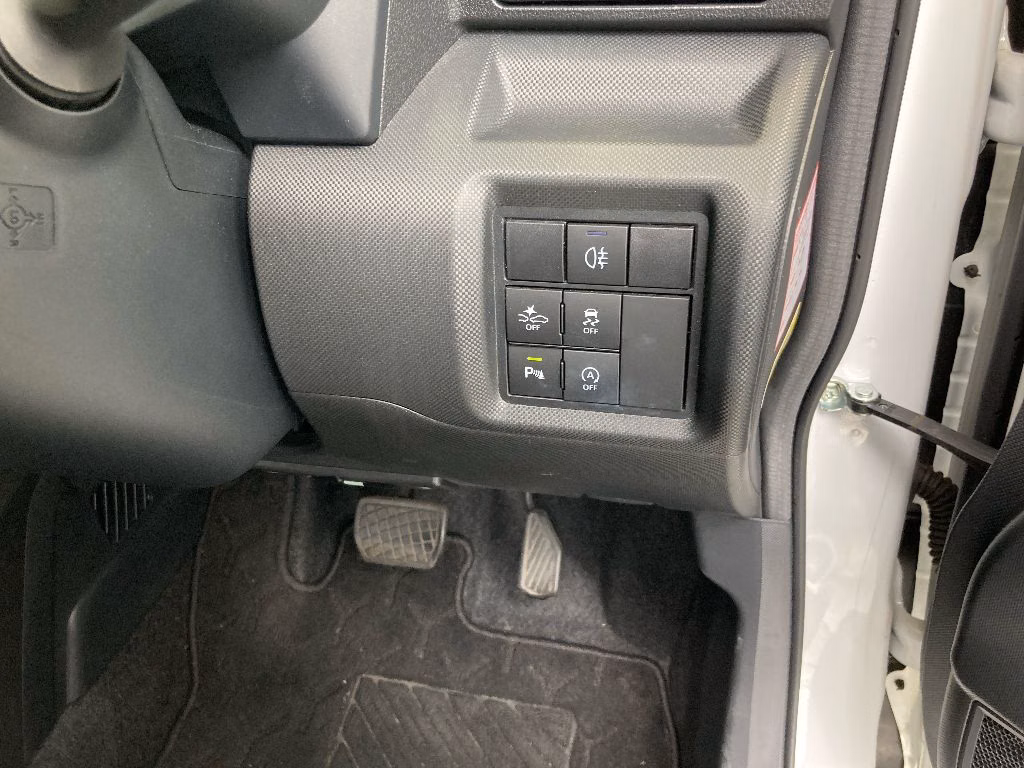 DAIHATSU ROCKY