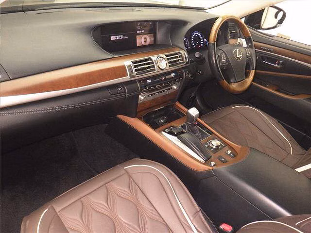 LEXUS LS460
