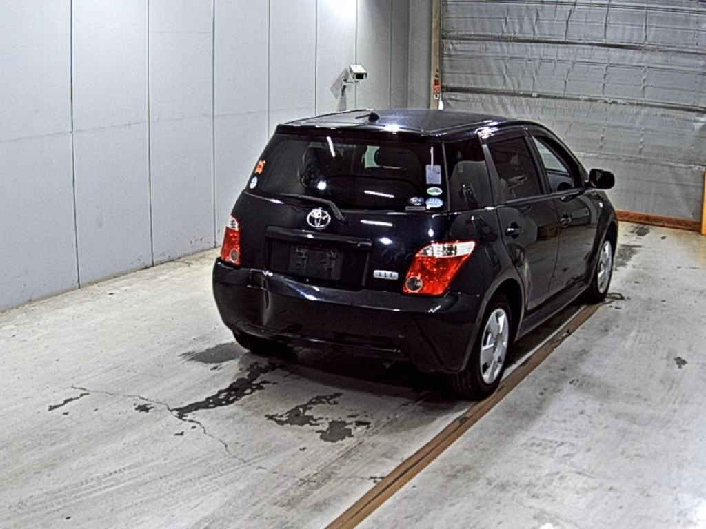 TOYOTA IST