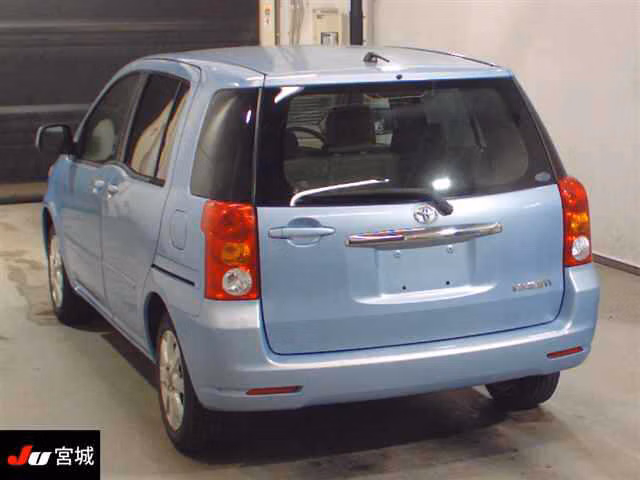 TOYOTA RAUM