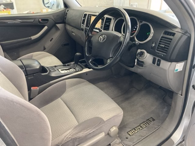 TOYOTA HILUX SURF