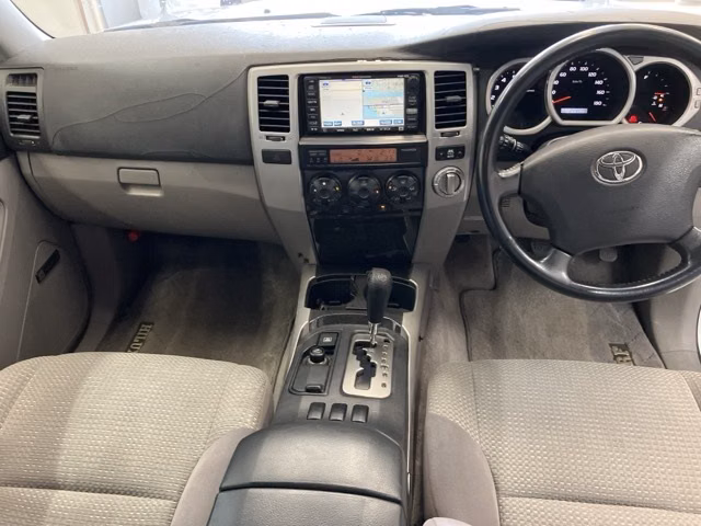 TOYOTA HILUX SURF