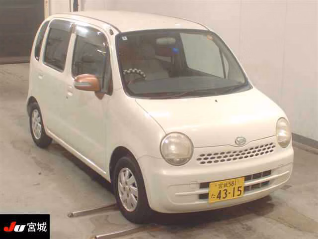 DAIHATSU MOVE LATTE