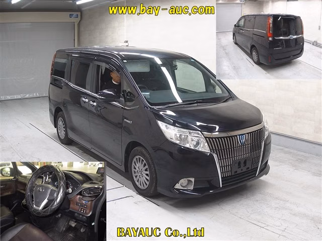 TOYOTA VOXY