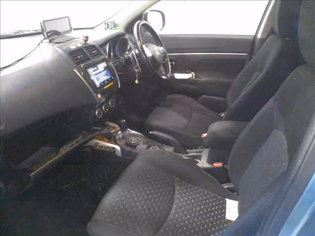 MITSUBISHI RVR