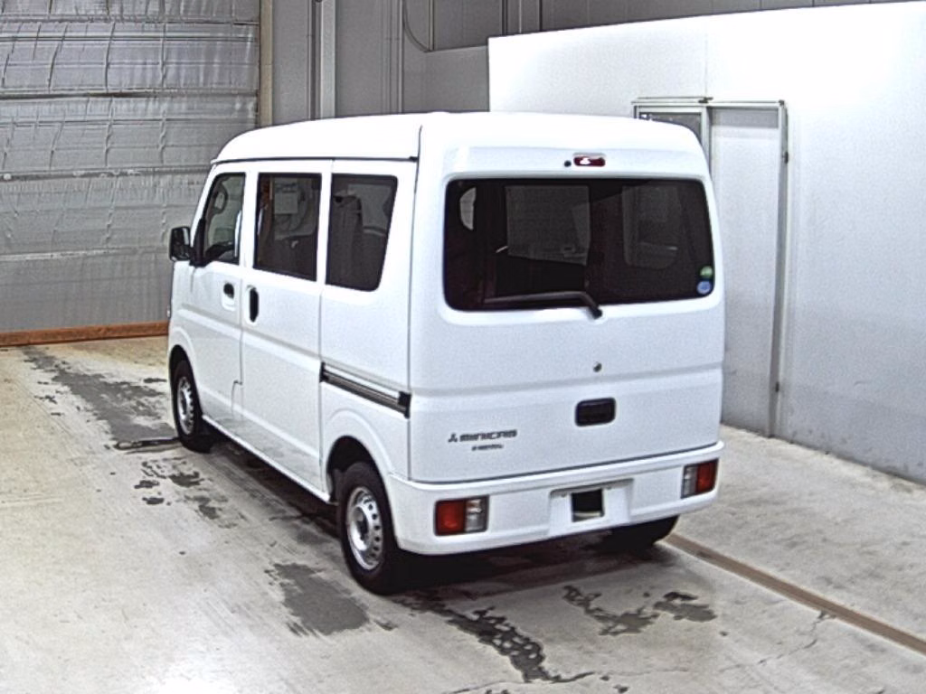 MITSUBISHI MINICAB