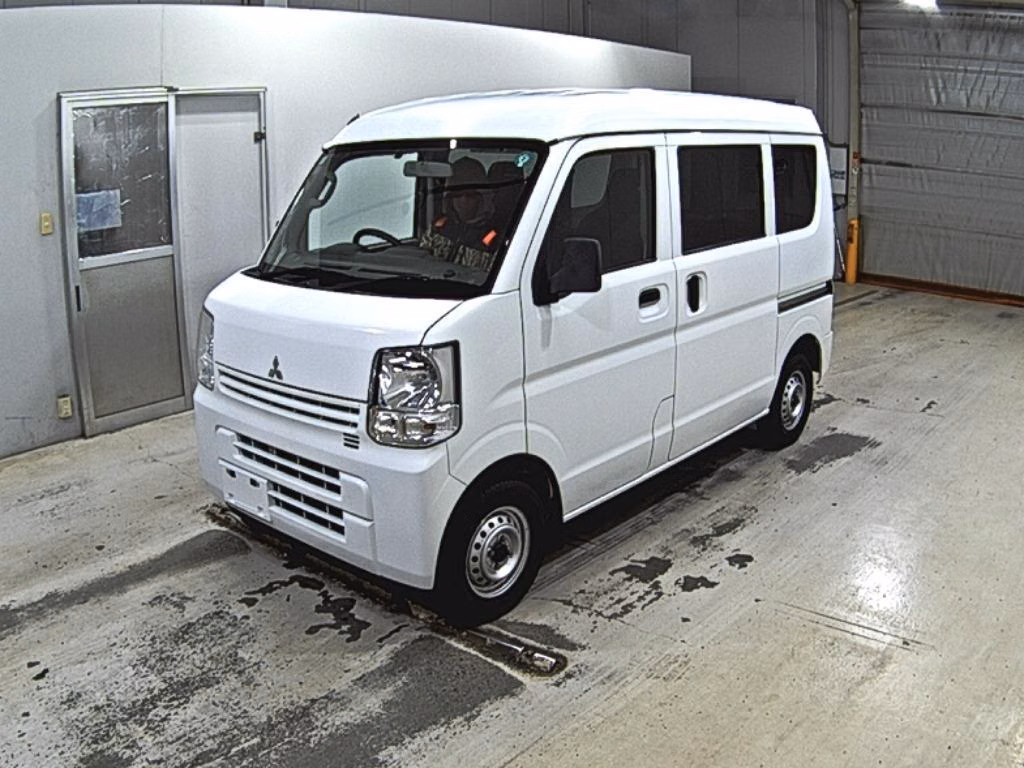 MITSUBISHI MINICAB