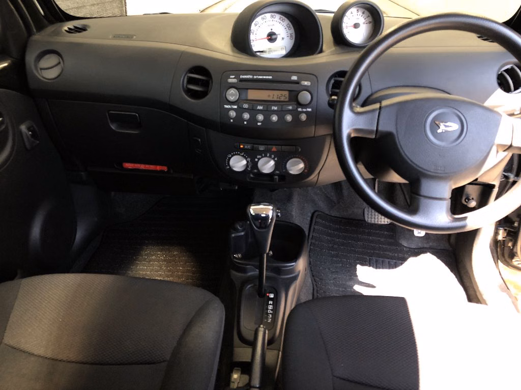 DAIHATSU ESSE