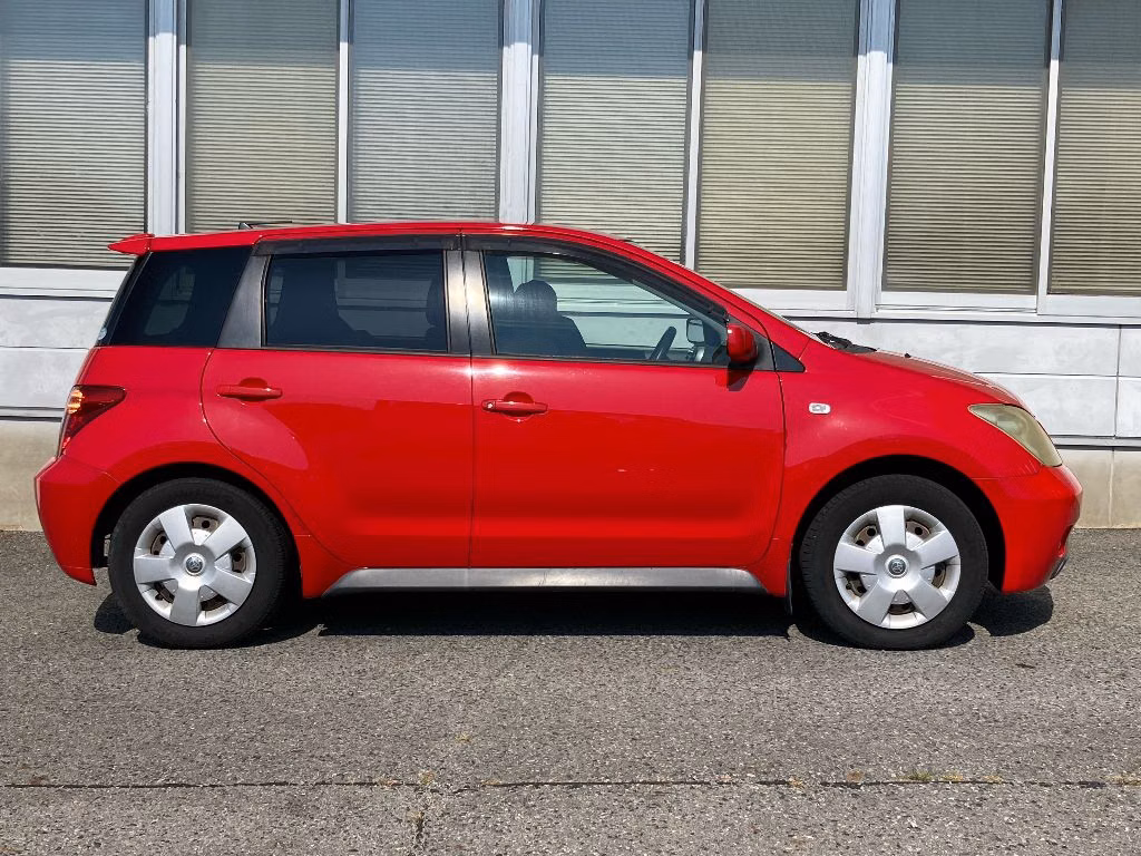 TOYOTA IST