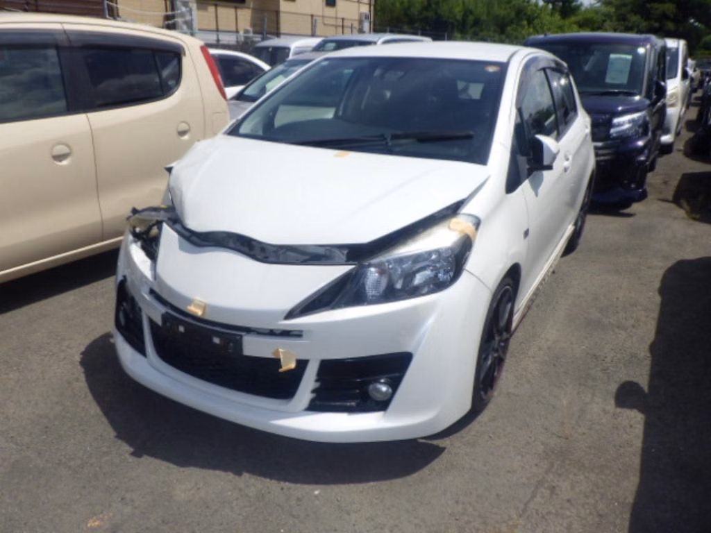 TOYOTA VITZ