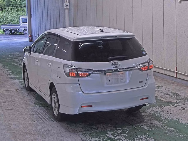 TOYOTA WISH