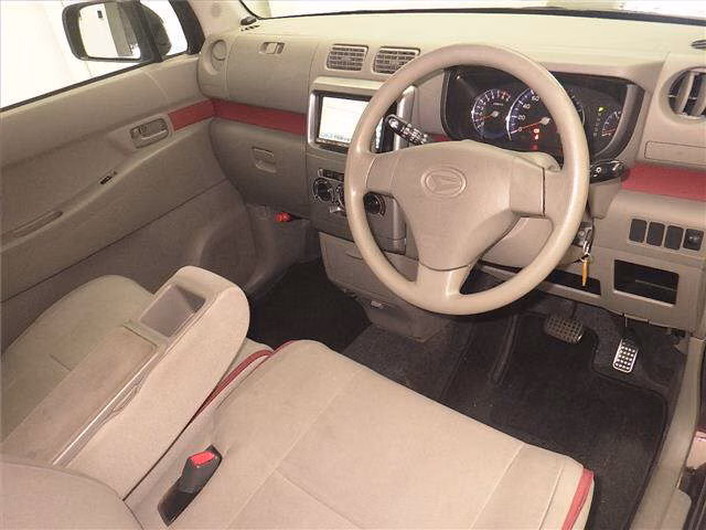 DAIHATSU MOVE CONTE