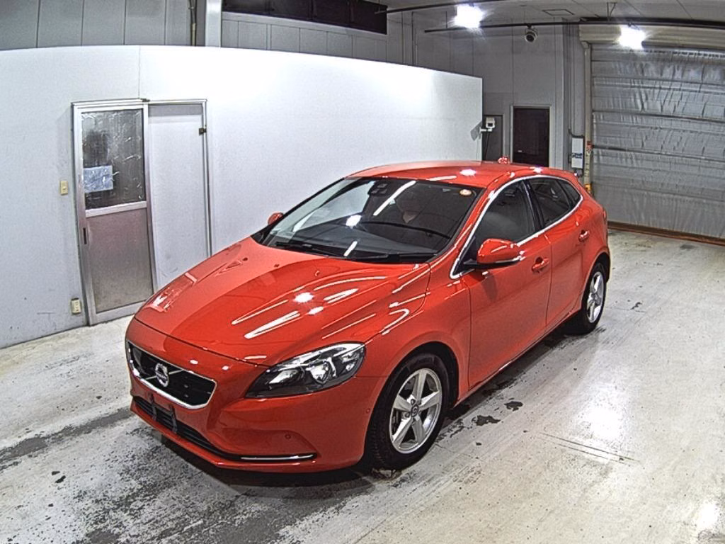 VOLVO V40