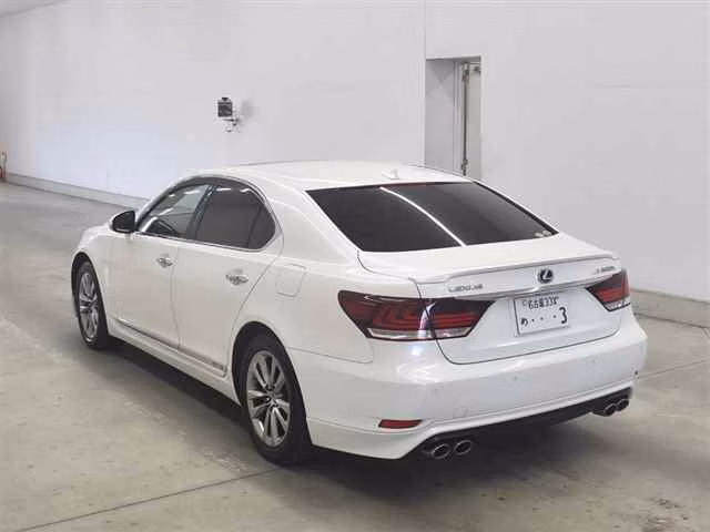 LEXUS LS600H