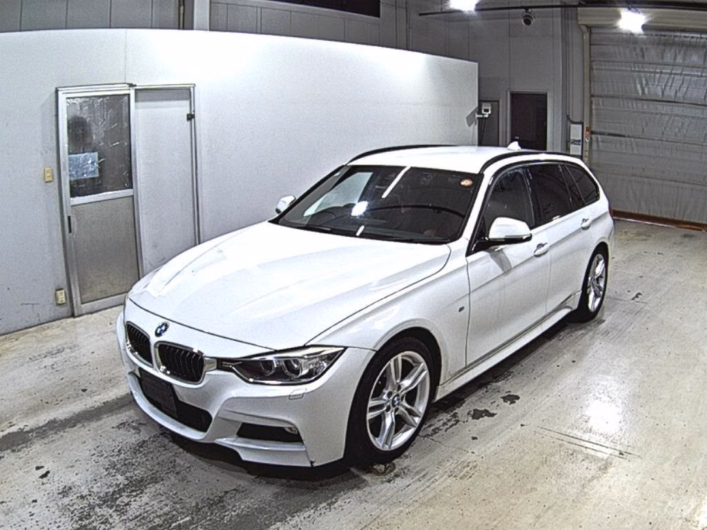 BMW 3-SERIES