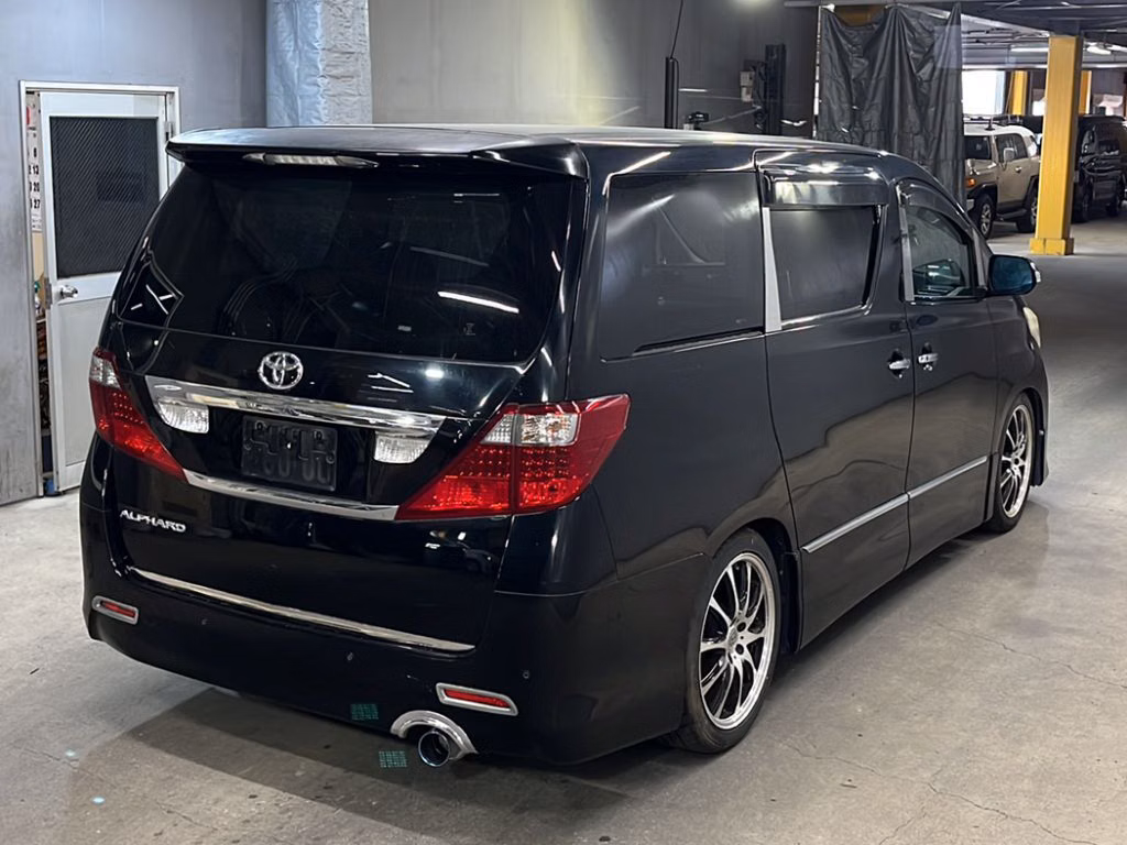 TOYOTA ALPHARD