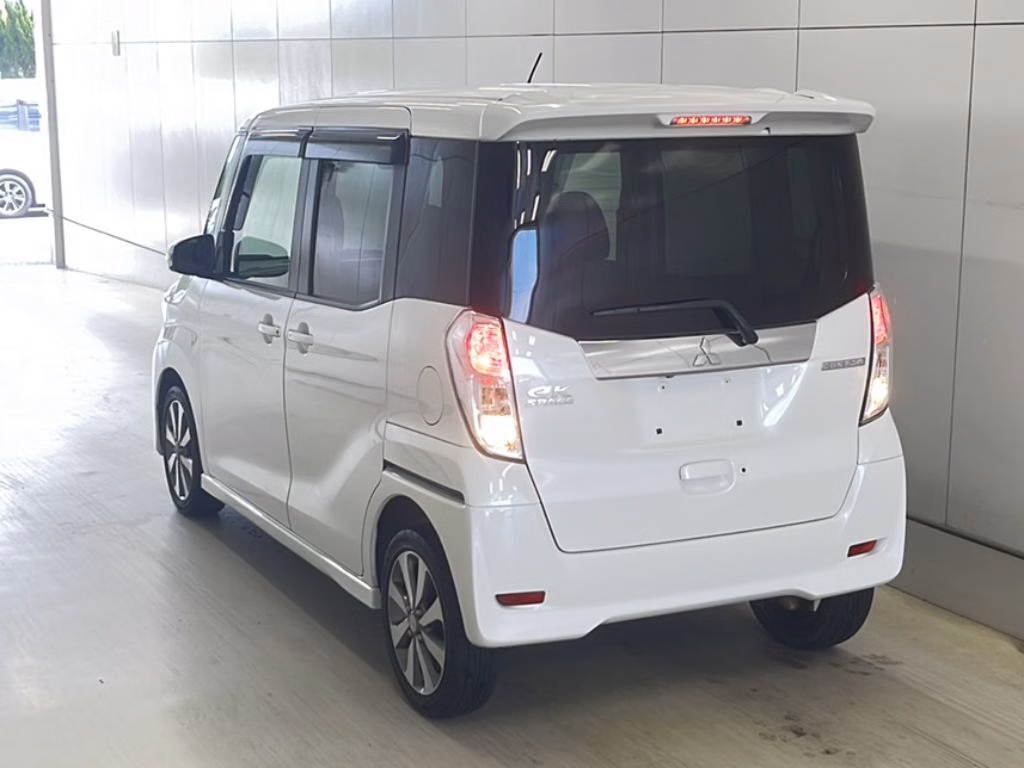 MITSUBISHI EK SPACE