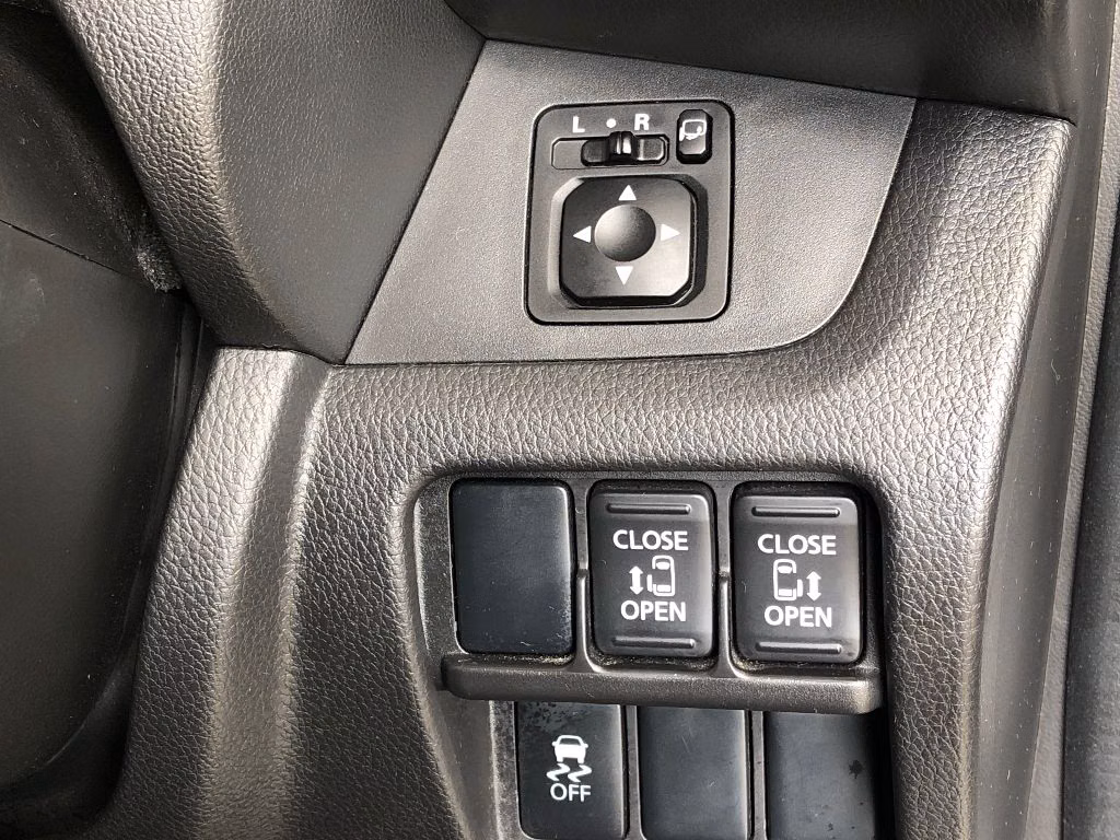 MITSUBISHI EK SPACE