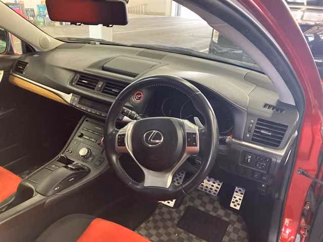 LEXUS CT200H