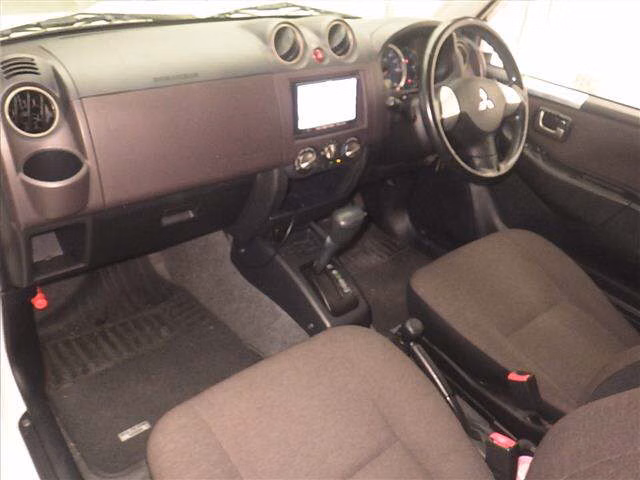 MITSUBISHI PAJERO MINI