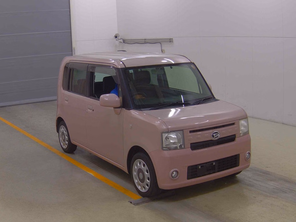 DAIHATSU MOVE CONTE