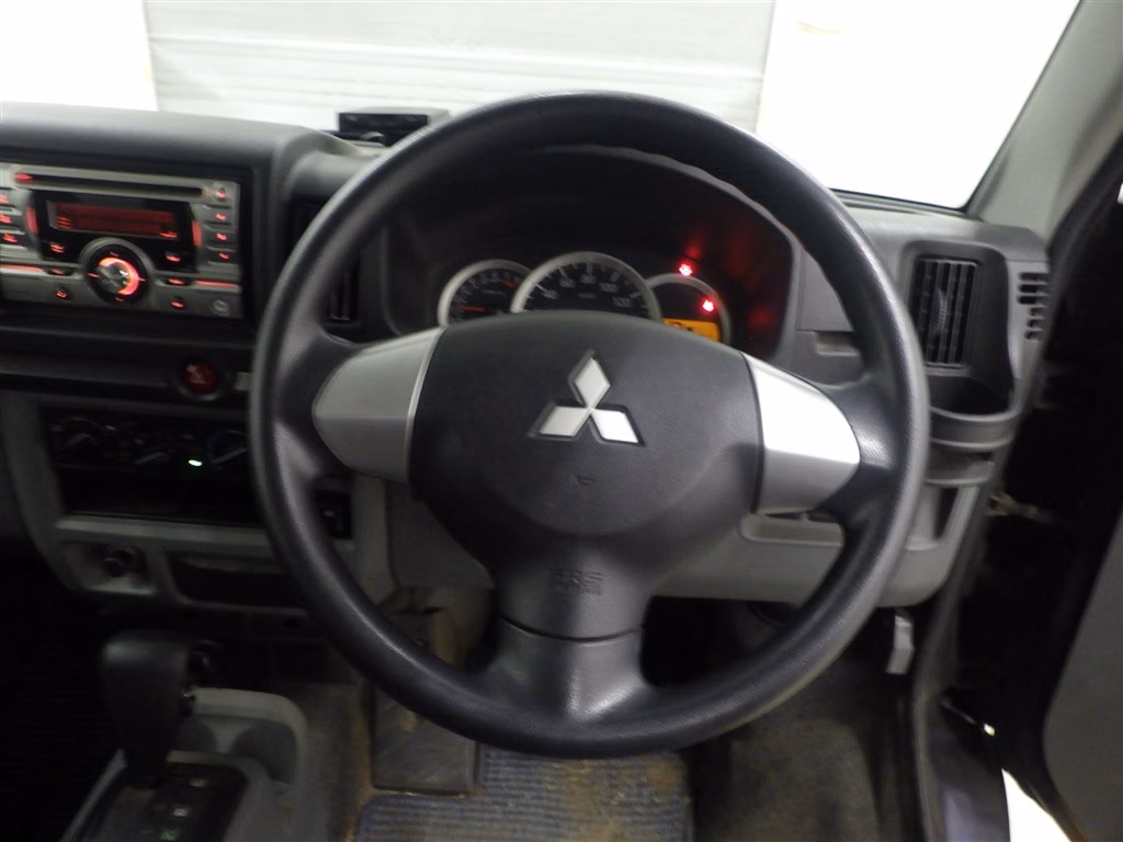 MITSUBISHI TOWN BOX