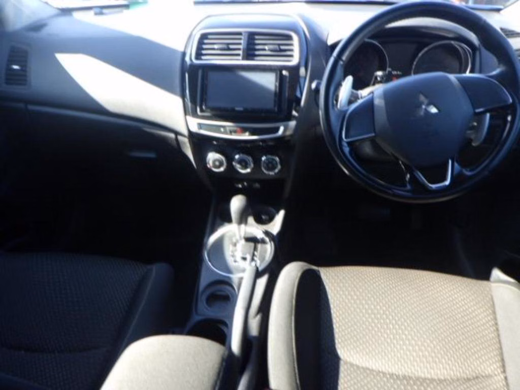 MITSUBISHI RVR
