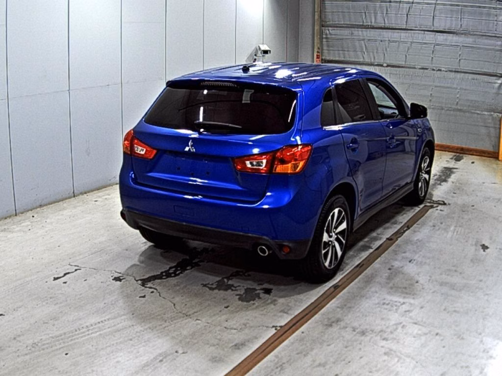 MITSUBISHI RVR